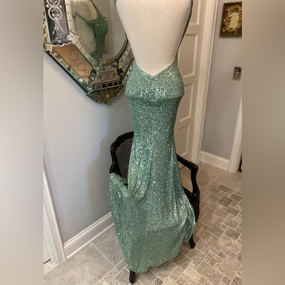 NWT La Femme Glitter Green Sequin Goddess Sexy To the Floor Low Back Gown - Picture 14 of 16